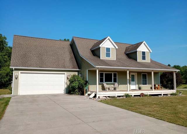 Property at 8226 Red Pine Rdg, Harrison, MI 48625, 4 beds, 2 baths