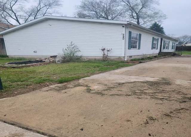 Property at 720 S Henry St, Bay City, MI 48706, 3 beds, 2 baths
