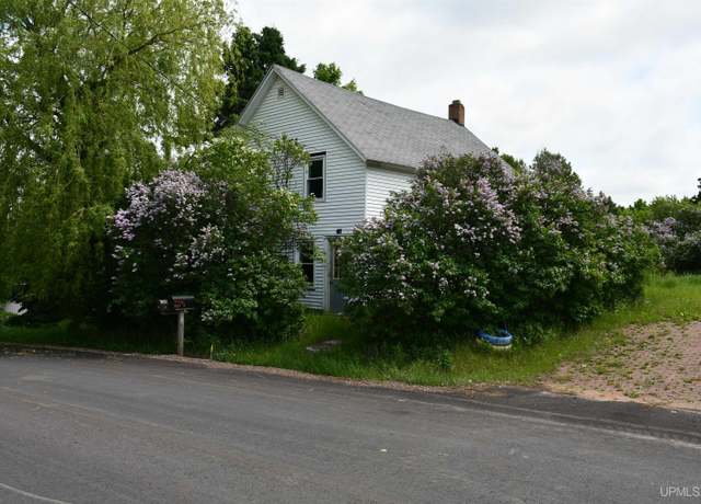 Property at 420 N Princeton Dr, Gwinn, MI 49841, 3 beds, 1 bath