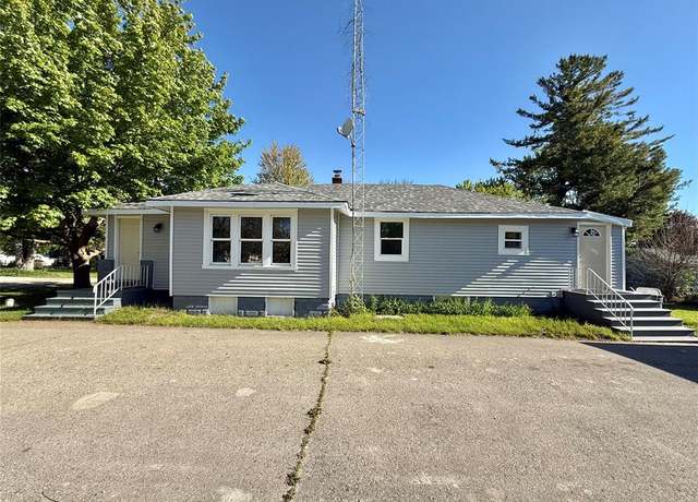 Property at 2105 Eberly Rd, Flint, MI 48532 4548, 3 beds, 2 baths