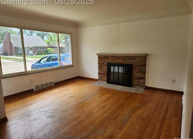 Property at 20313 Alexander St, Chesterfield, MI 48081 1732, 3 beds, 1.5 baths