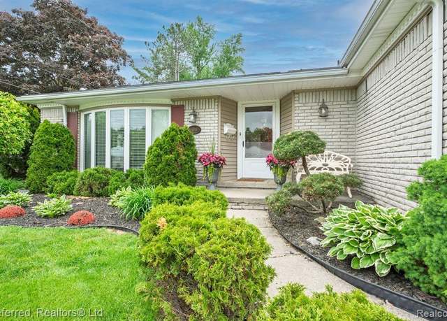 Property at 15114 MAPLEWOOD Ln, Plymouth, MI 48170 2656, 4 beds, 2 baths