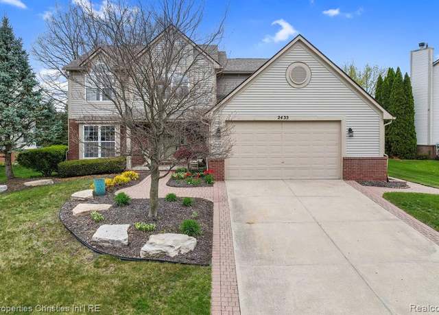 Property at 2435 IVY HILL Dr, Commerce, MI 48382 1198, 4 beds, 2.5 baths