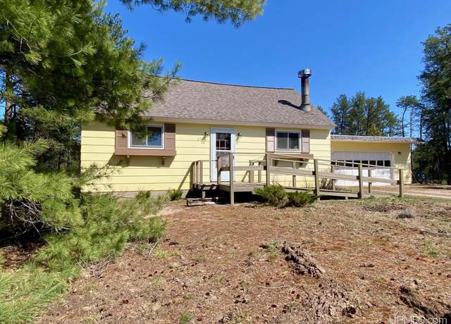 Property at 237 Kawbawgam Rd, Marquette, MI 49855, 2 beds, 1 bath