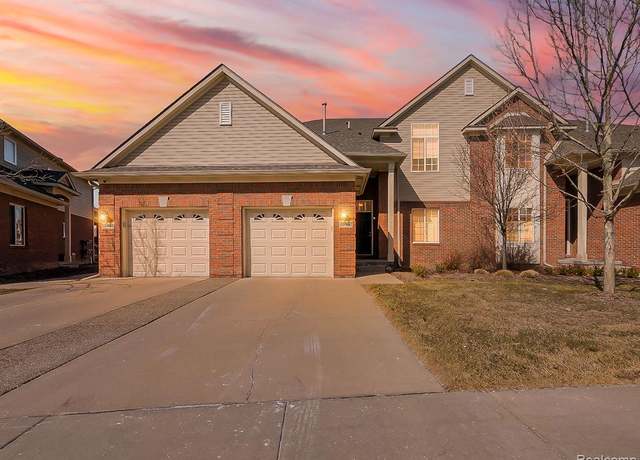 Property at 29437 WOODPARK Cir, Warren, MI 48092 6306, 2 beds, 2 baths