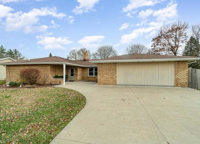 Property at 5861 S Two Mile Rd, Bay City, MI 48706, 6 beds, 2.5 baths