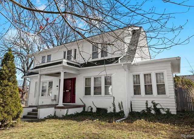 Property at 55 MOSS St, Highland Park, MI 48203 3750, 4 beds, 1.5 baths