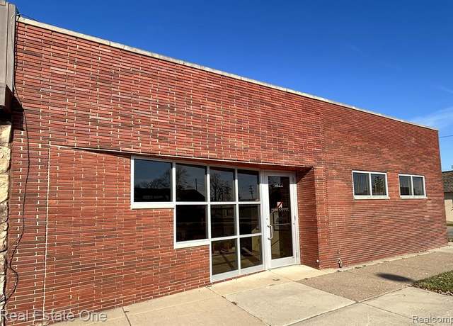 Property at 1822 Ford Ave, Wyandotte, MI 48192