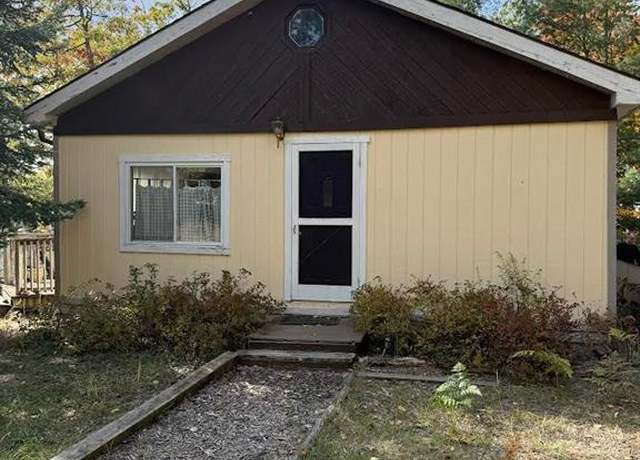 Property at 4964 West Pne, Roscommon, MI 48653 8193, 2 beds, 1 bath