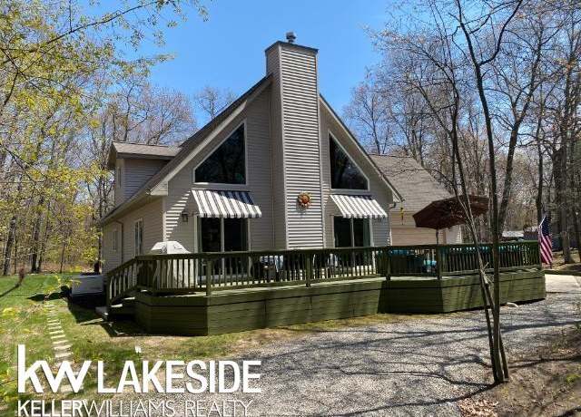 Property at 6708 Osbourn Dr, Caseville, MI 48725, 4 beds, 3 baths