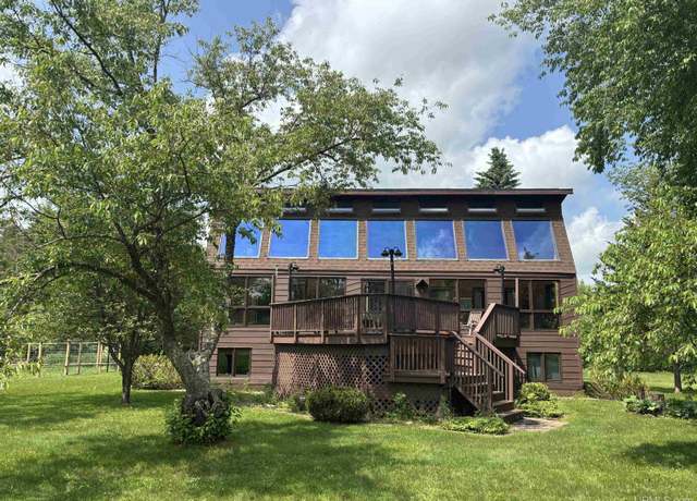 Property at N10316 Country Club Rd, Ironwood, MI 49938, 3 beds, 2 baths