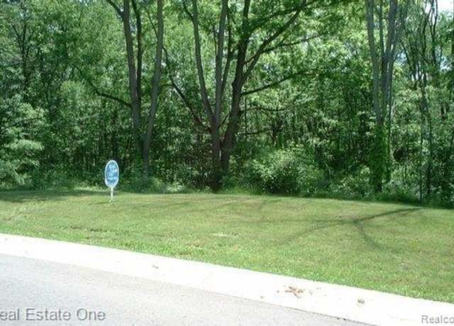 Property at 1940 Laflamme Ct, White Lake, MI 48386 1873
