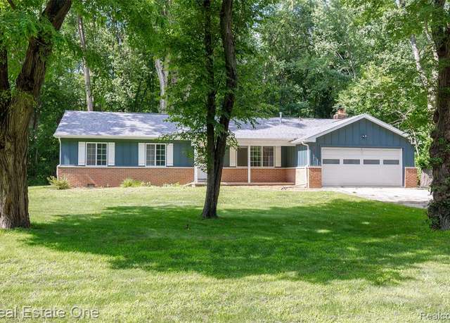 Property at 5811 Cowell Rd, Brighton, MI 48116 5111, 3 beds, 2.5 baths