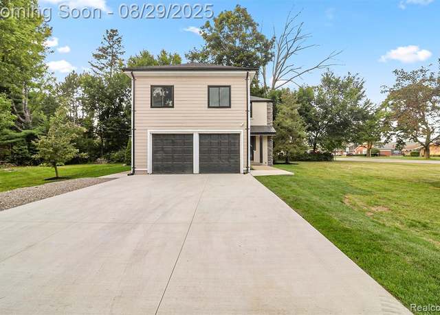 Property at 9409 S Main St, Plymouth, MI 48170 4288, 4 beds, 2.5 baths