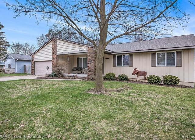 Property at 313 CEDARWOOD Dr, Flushing, MI 48433 1803, 3 beds, 1.5 baths