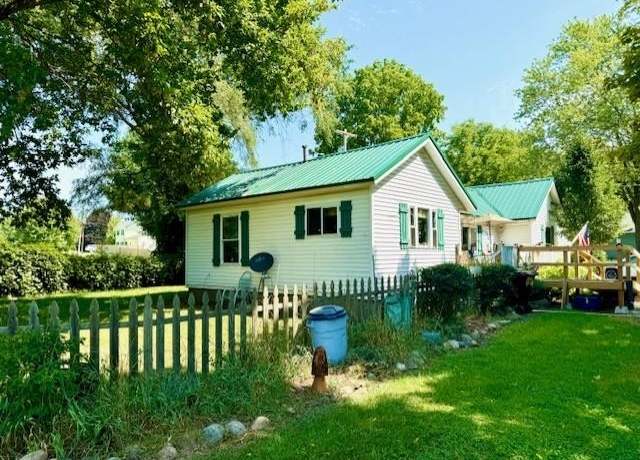 Property at 529 Teman St, Saint Louis, MI 48880, 3 beds, 1 bath