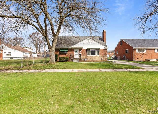 Property at 22507 E 8 Mile Rd, Saint Clair Shores, MI 48080 2433, 4 beds, 2.5 baths