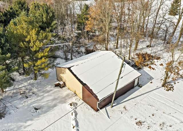 Property at 2185 ARMOND Rd, Howell, MI 48855 8779, 4 beds, 3.5 baths