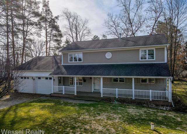 Property at 557 Green Cove Dr, Holly, MI 48442 8632, 5 beds, 2.5 baths