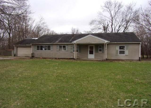 Property at 221 Summit St, Jackson, MI 49203, 3 beds, 1.5 baths