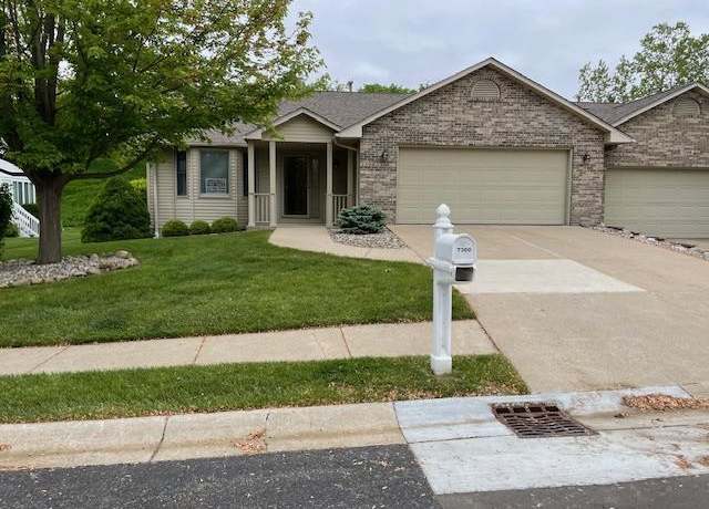 Property at 7360 Cross Creek Dr, Swartz Creek, MI 48473, 2 beds, 2 baths
