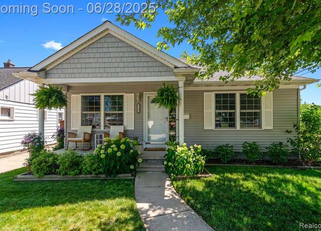 Property at 17301 Arlington Ave, Allen Park, MI 48101 2824, 3 beds, 3 baths