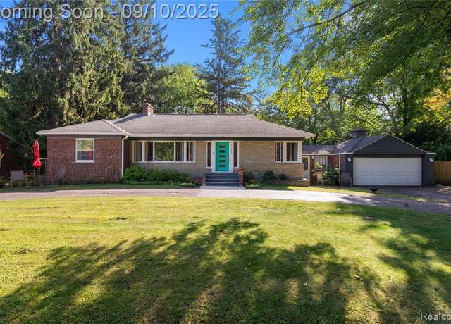 Property at 21450 Whittington St, Farmington Hills, MI 48336 5872, 3 beds, 1.5 baths