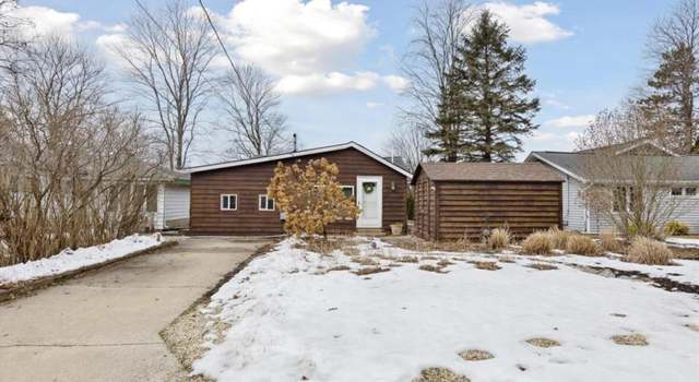 Photo of 2985 N Lakeview Dr, Sanford, MI 48657