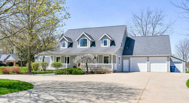Photo of 1251 N Pine Rd, Essexville, MI 48732