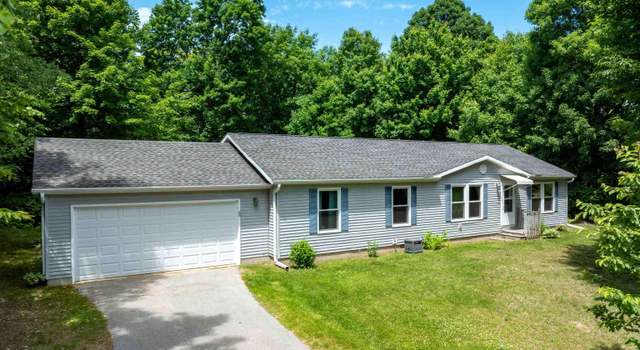 Photo of N6974 Tahquamenon Dr, Munising, MI 49862