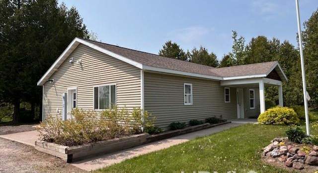 Photo of 49763 Rosenlund Rd, Hancock, MI 49930