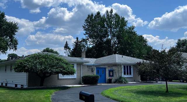 Photo of 2050 Bogie Dr, Wixom, MI 48393 1306