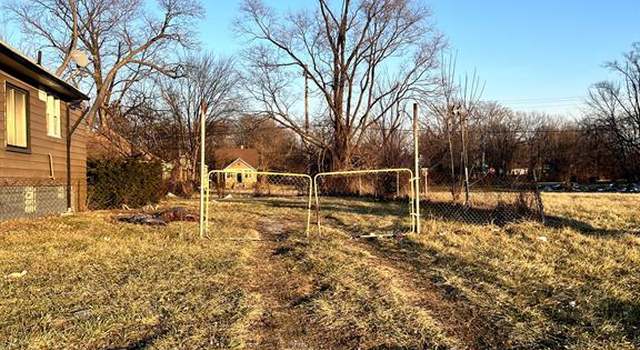 Photo of 17514 RUSSELL St, Highland Park, MI 48203 2306
