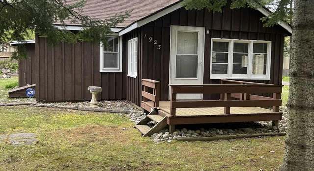 Photo of 1923 Bear Dr, Oscoda, MI 48750