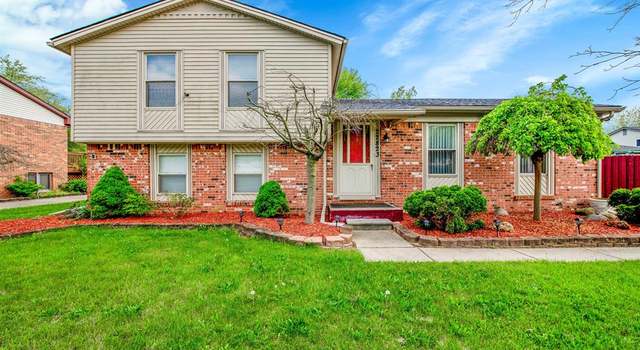 Photo of 22823 DONCASTER Ave, Brownstown, MI 48193 8217