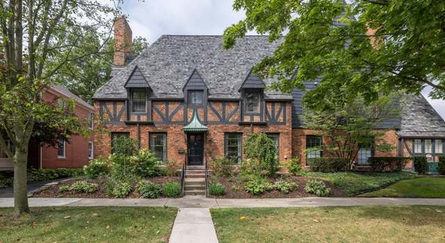 Photo of 319 Rivard Rd, Grosse Pointe, MI 48230
