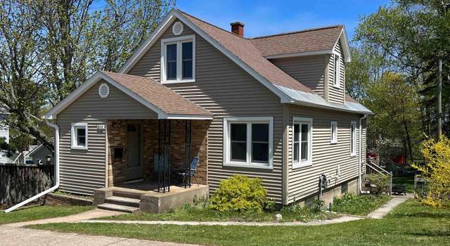 Photo of 812 Spruce St, Marquette, MI 49855