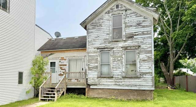 Photo of 803 S 1st Ave, Escanaba, MI 49829