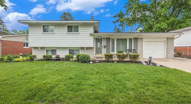Photo of 33219 FLANDERS St, Farmington, MI 48336 5036