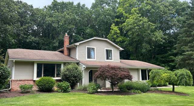 Photo of 2221 APPLEWOOD Ln, Milford, MI 48381 2507