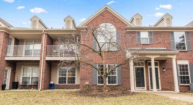 Photo of 30035 FOX RUN Cir, Warren, MI 48092 6312