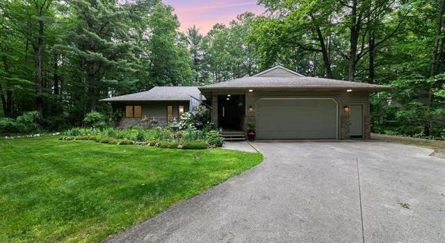 Photo of 2332 N Spruce Ridge Dr, Midland, MI 48642
