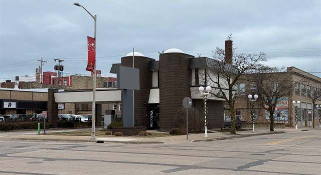 Photo of 300 Main St, Saint Joseph, MI 49085