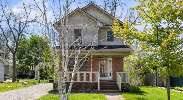 Photo of 2823 STENNETT St, Keego Harbor, MI 48320 1139