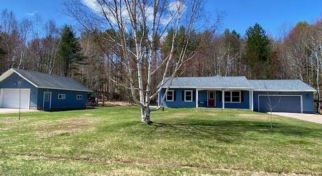 Photo of 930 Highland Dr, Marquette, MI 49855