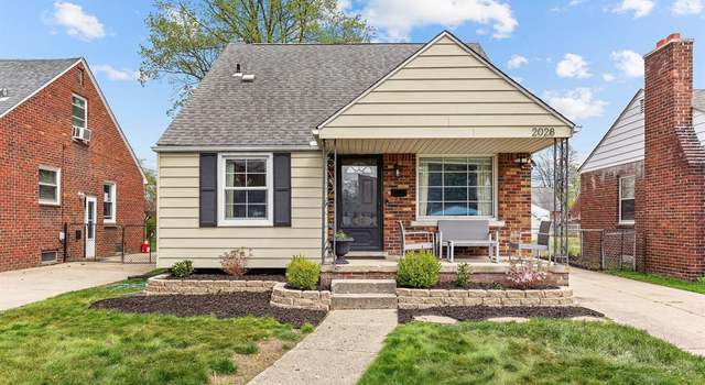 Photo of 2028 N FRANKLIN St, Dearborn, MI 48128 1030