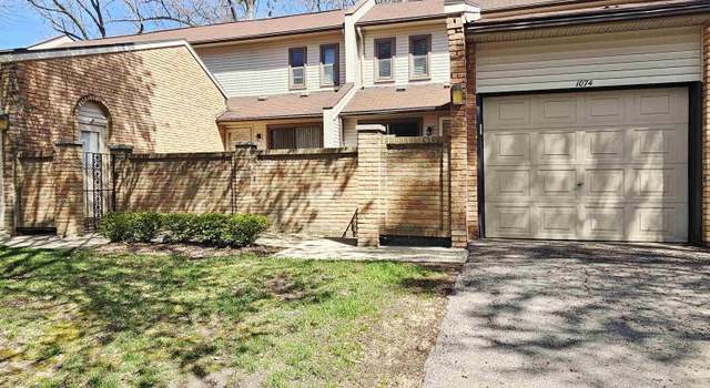 Photo of 1074 Willow Grove Ct, Rochester Hills, MI 48307