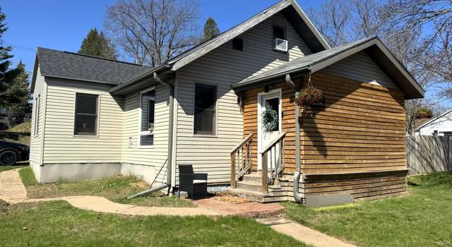 Photo of 509 Dickinson Blvd, Kingsford, MI 49802