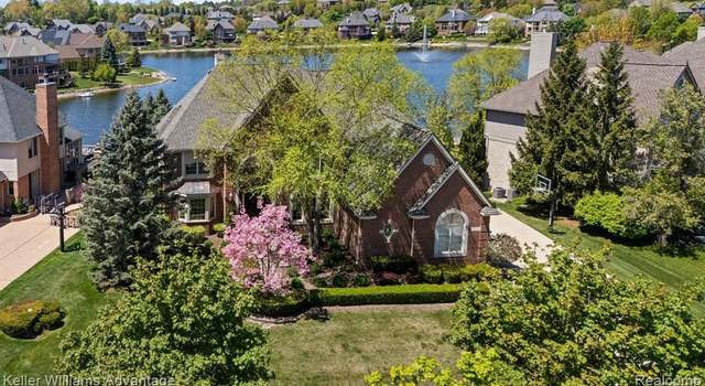 Photo of 18503 Clairmont Cir, Northville, MI 48168 8539