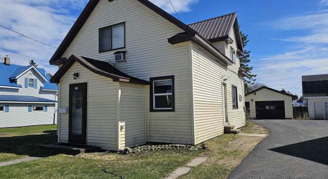 Photo of 717 Oak St, Manistique, MI 49854
